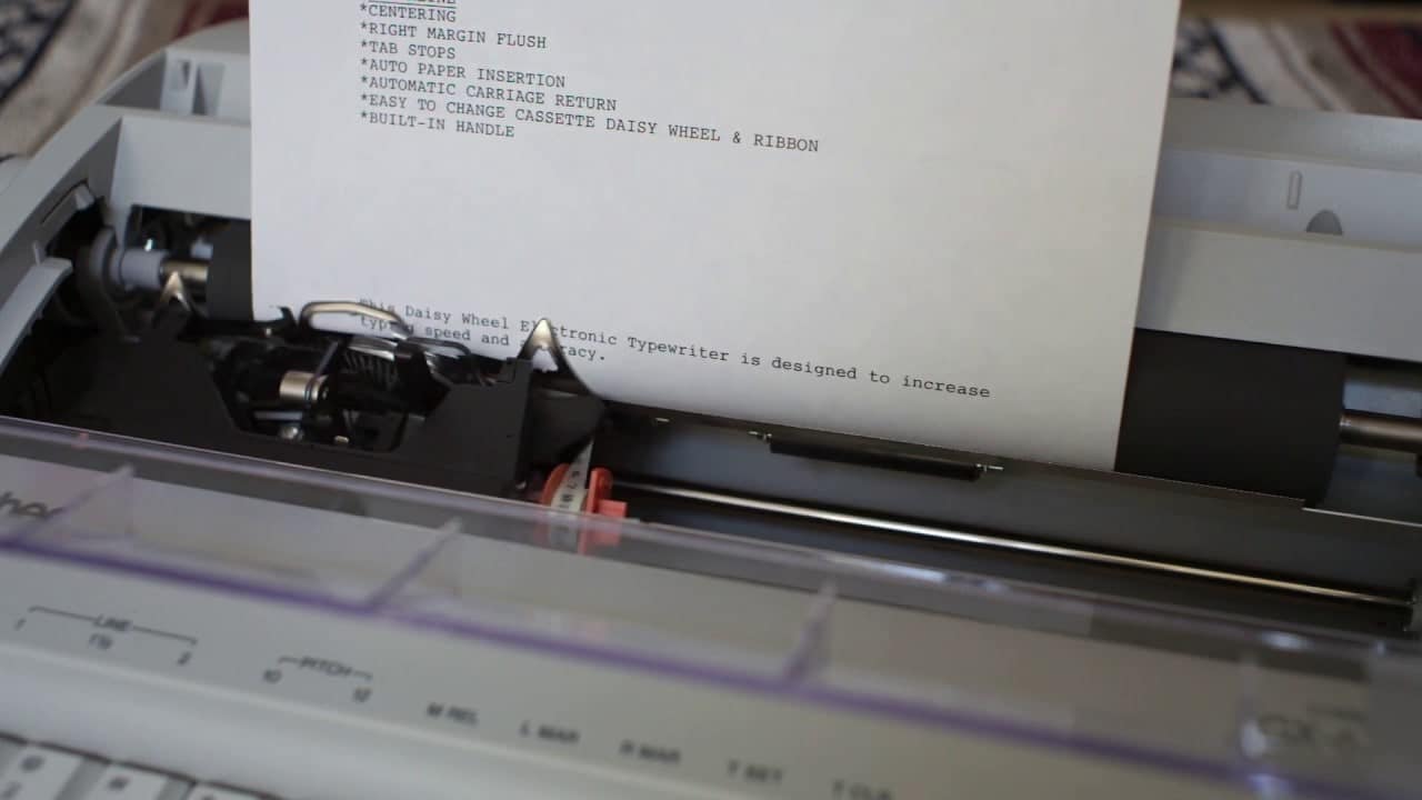 gx 6750 electric typewriter image