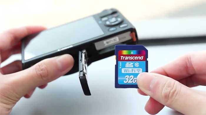 Putting a sd card into a slot